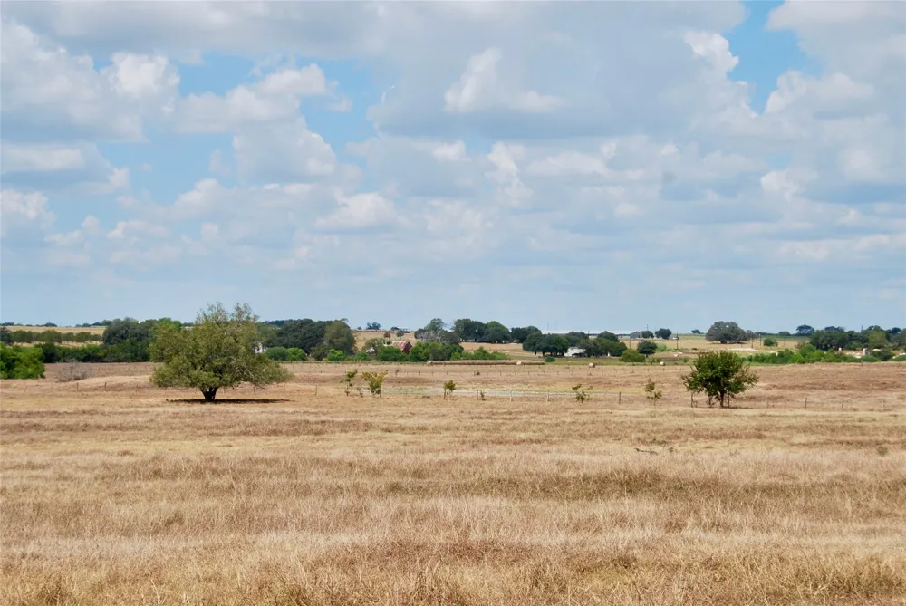 Fm 1891 Shiner, TX 77984