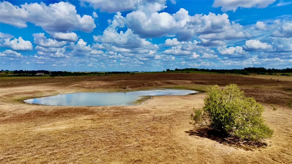 Fm 1891 Shiner, TX 77984