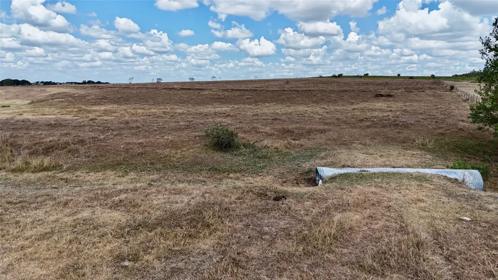 Fm 1891 Shiner, TX 77984