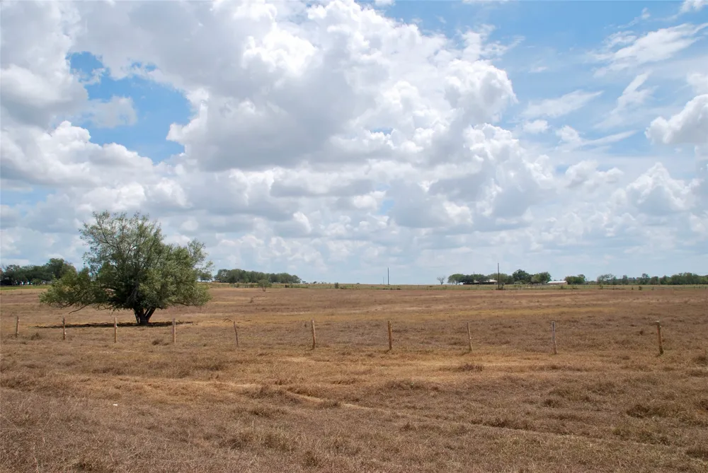 Fm 1891 Shiner, TX 77984
