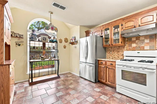 8621 Wood Falls San Antonio, TX 78251
