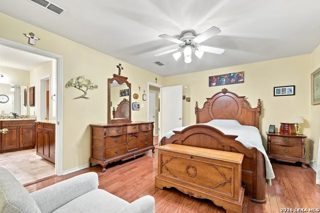 8621 Wood Falls San Antonio, TX 78251