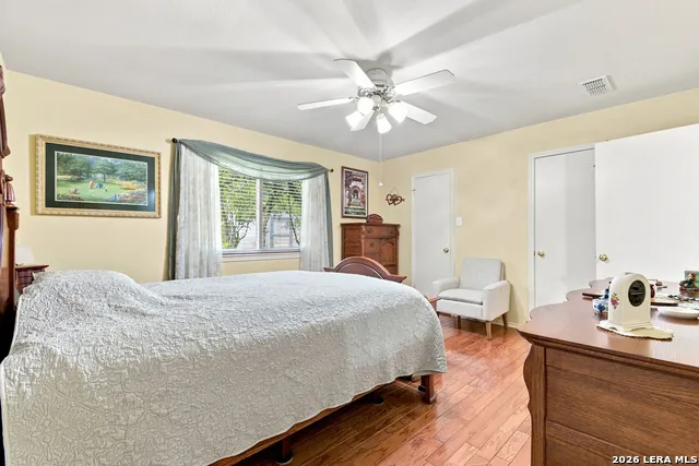 8621 Wood Falls San Antonio, TX 78251