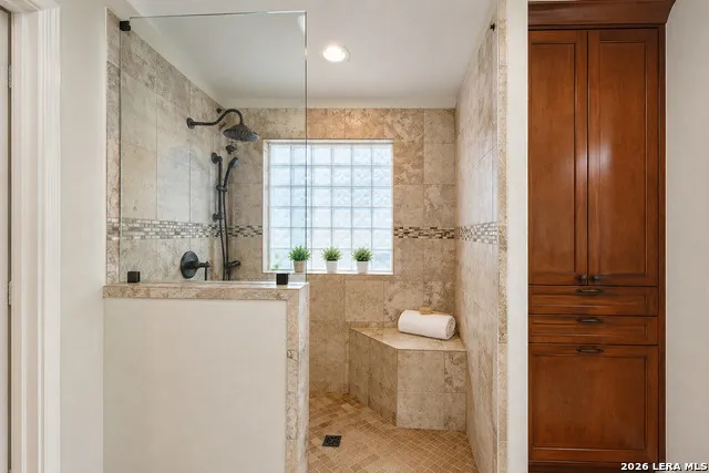 8621 Wood Falls San Antonio, TX 78251
