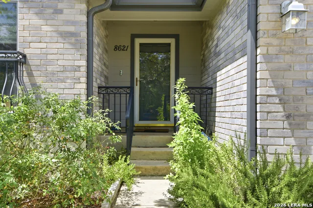 8621 Wood Falls San Antonio, TX 78251