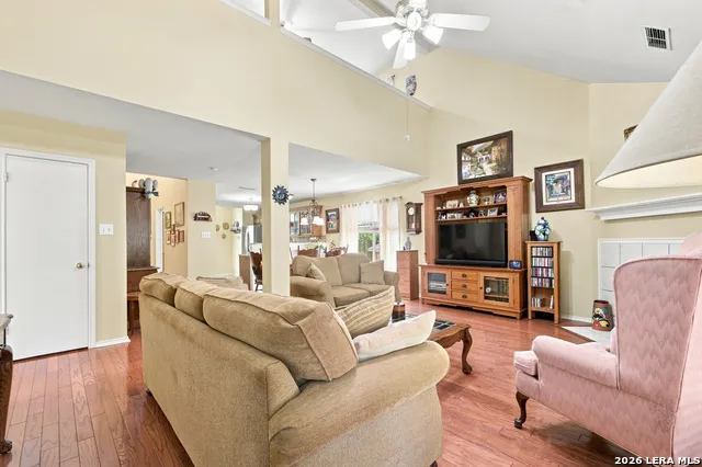 8621 Wood Falls San Antonio, TX 78251