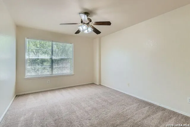 8919 Walnut Springs Universal City, TX 78148