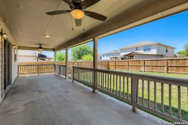 8919 Walnut Springs Universal City, TX 78148