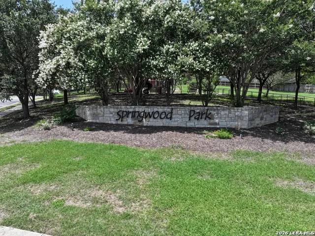 8919 Walnut Springs Universal City, TX 78148