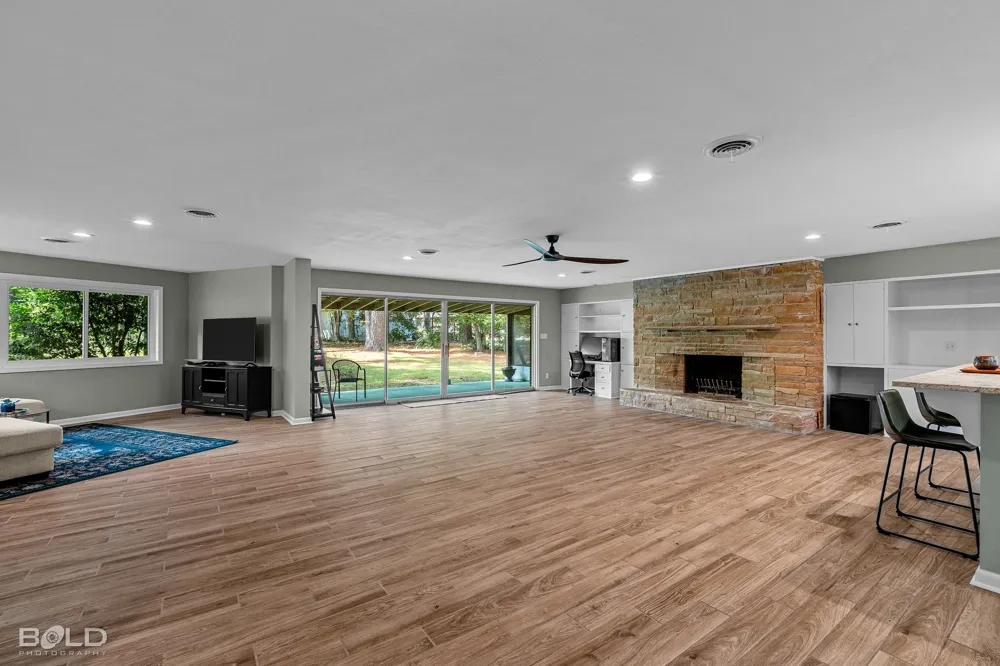 1907 S Brookwood Drive Shreveport, LA 71118