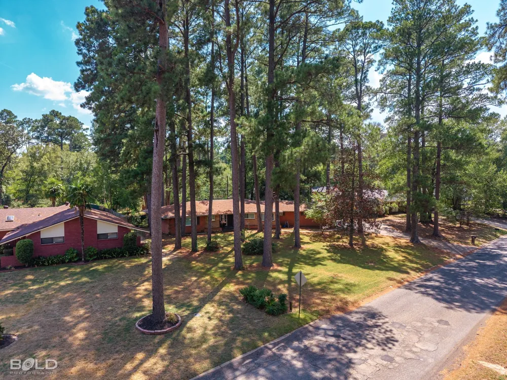 1907 S Brookwood Drive Shreveport, LA 71118