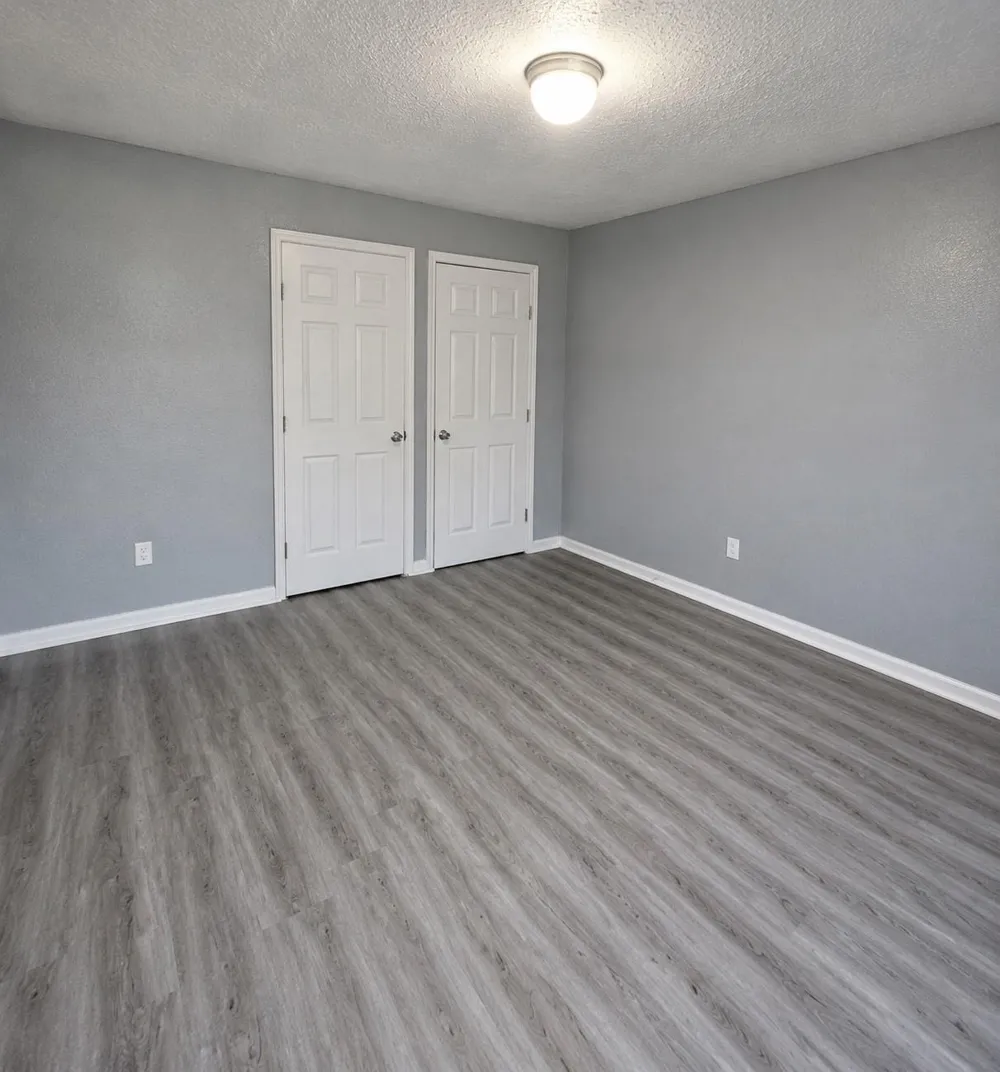 713 S Fenner Avenue Cleveland, TX 77327