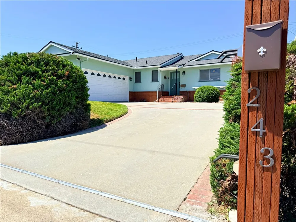 243 E Harrison Pomona, CA 91767