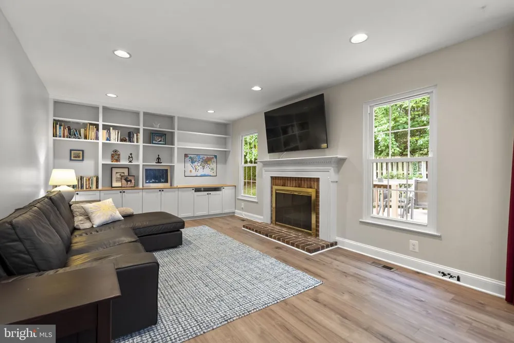 2704 LINDENWOOD DRIVE Olney, MD 20832