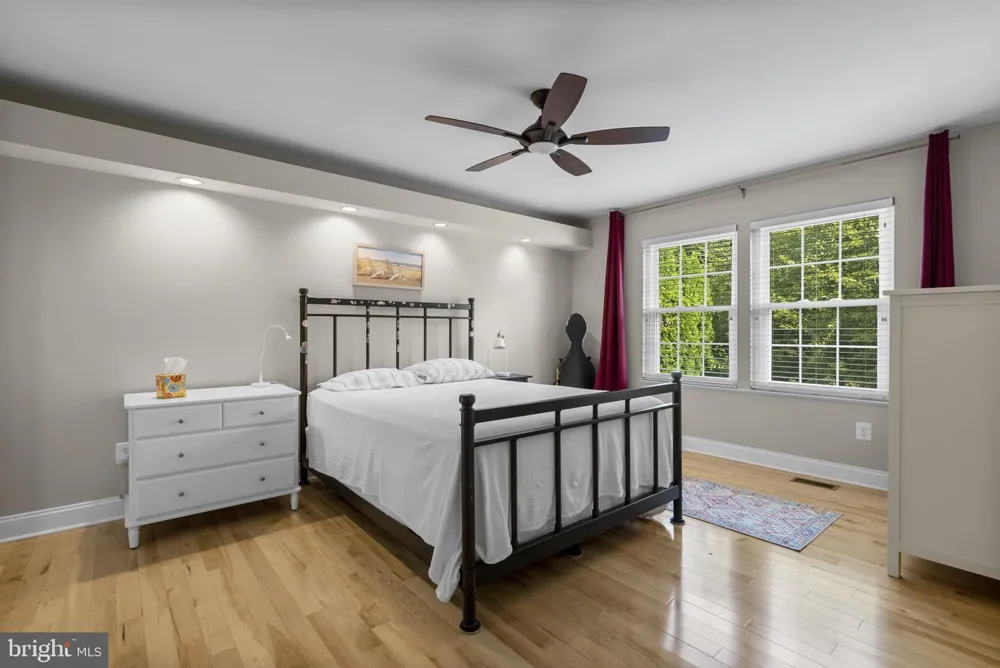 2704 LINDENWOOD DRIVE Olney, MD 20832