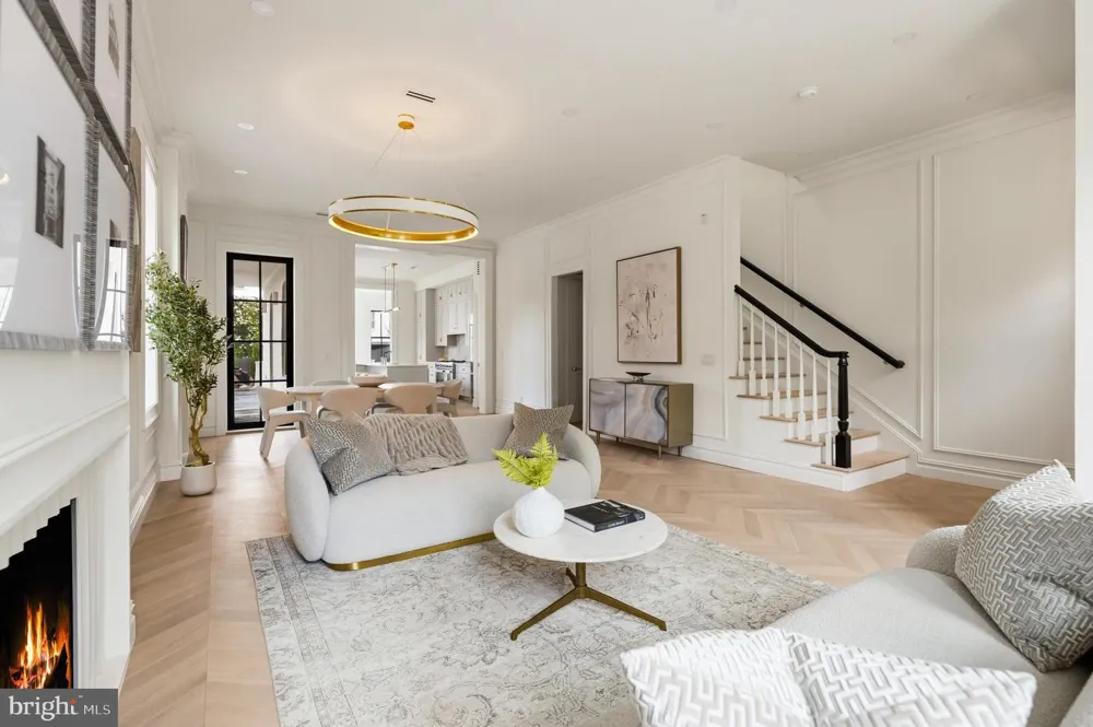 1315 R STREET NW Washington, DC 20009