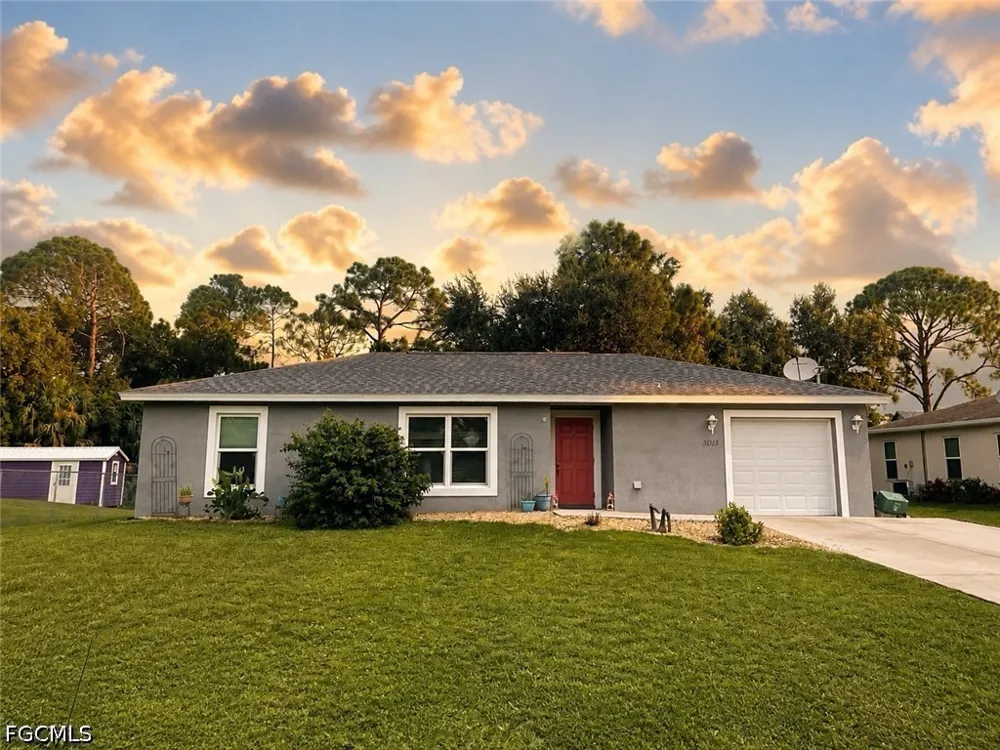 SE Tradewinds Circle Labelle, FL 33935