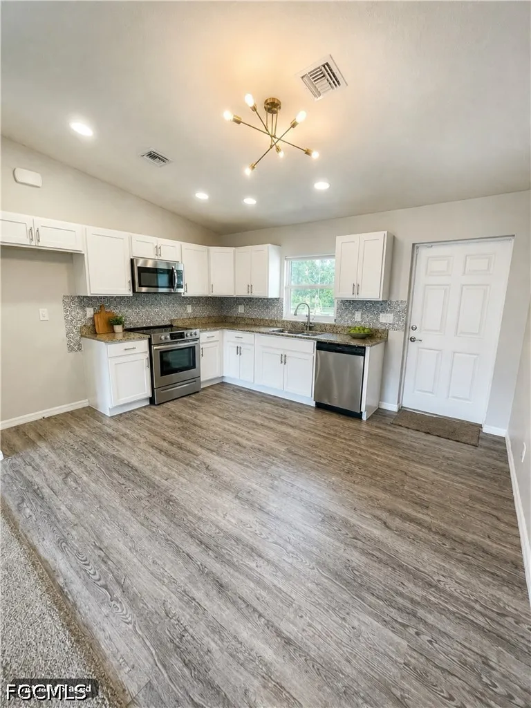 SE Tradewinds Circle Labelle, FL 33935