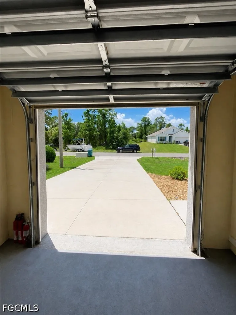 SE Tradewinds Circle Labelle, FL 33935