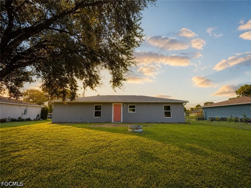 SE Tradewinds Circle Labelle, FL 33935