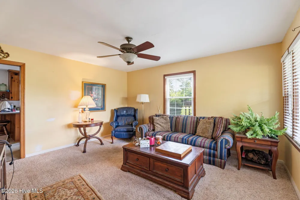 818 Van Warren Road Roanoke Rapids, NC 27870