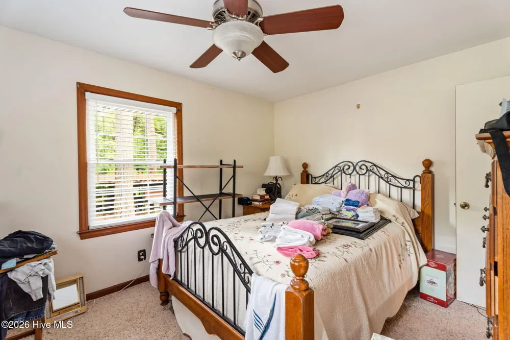 818 Van Warren Road Roanoke Rapids, NC 27870