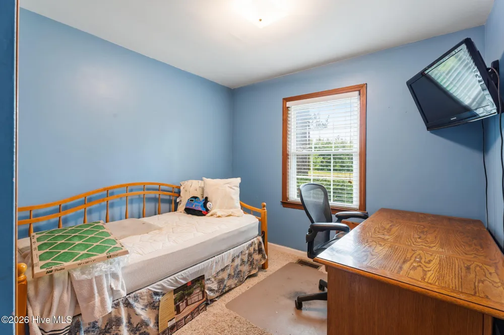 818 Van Warren Road Roanoke Rapids, NC 27870