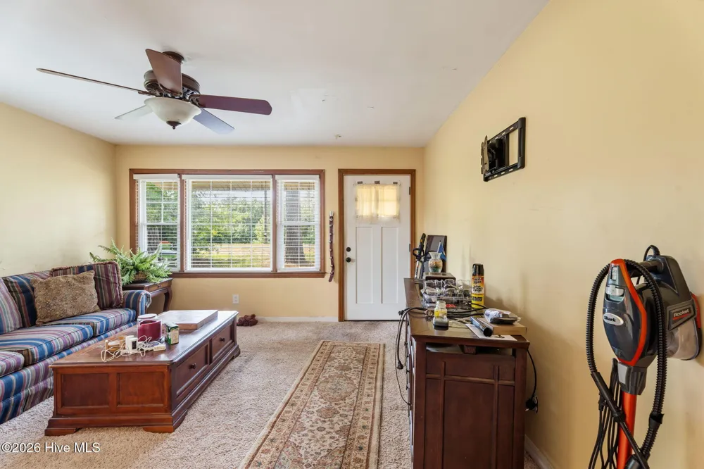818 Van Warren Road Roanoke Rapids, NC 27870