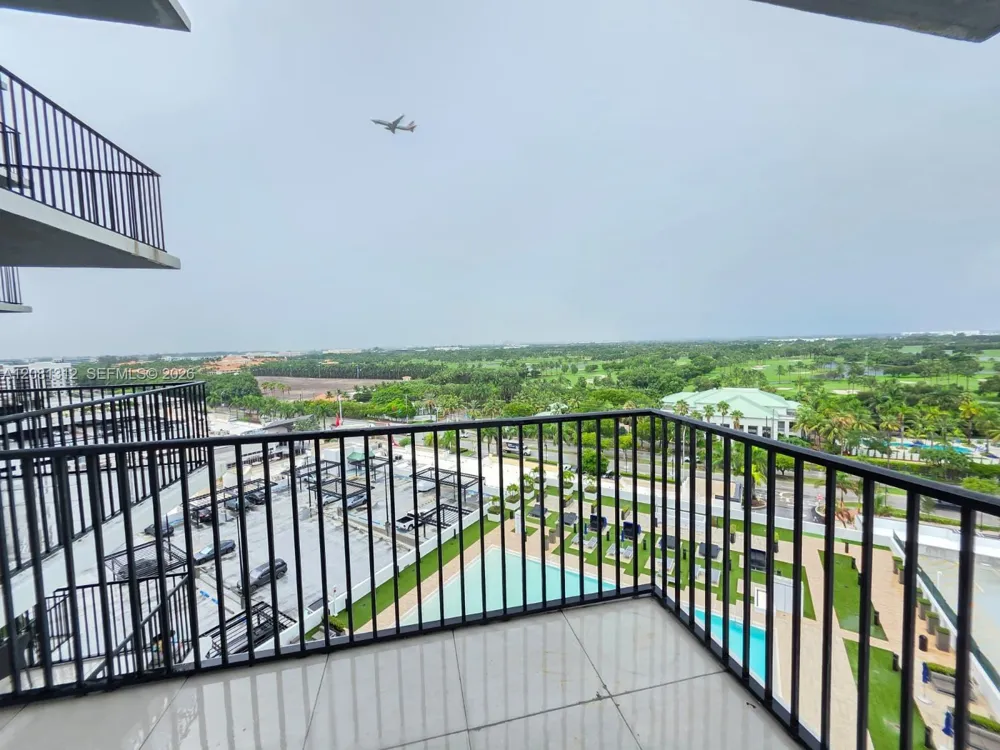 5300 Paseo Blvd #1014 Doral, FL 33166