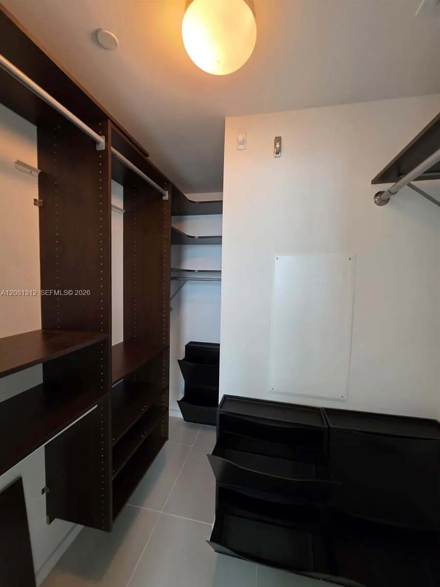5300 Paseo Blvd #1014 Doral, FL 33166