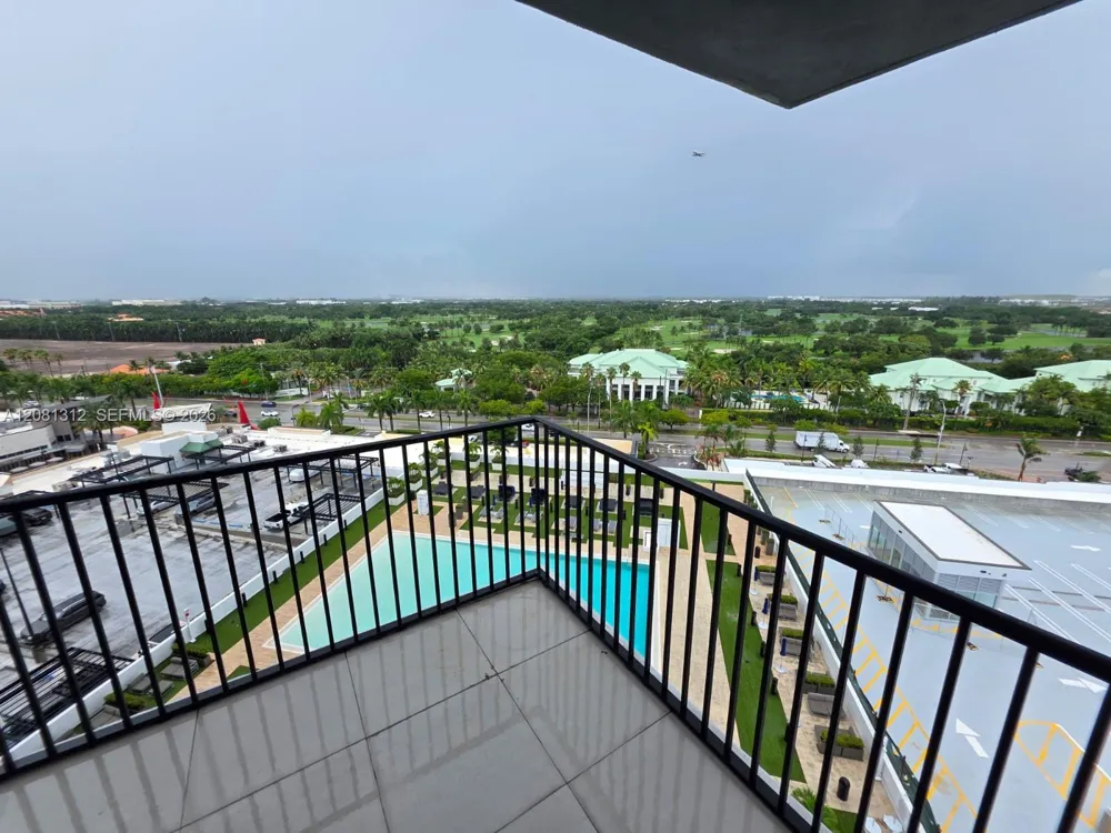 5300 Paseo Blvd #1014 Doral, FL 33166