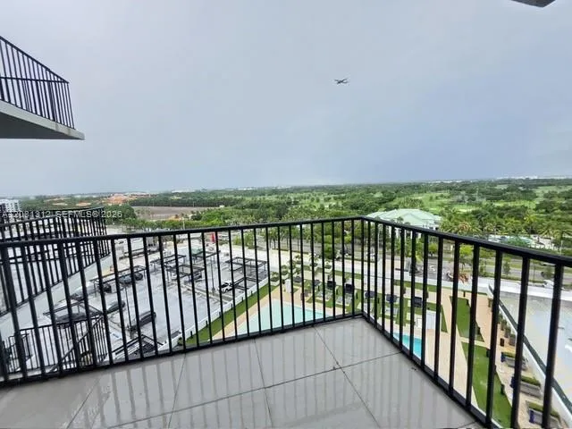 5300 Paseo Blvd #1014 Doral, FL 33166