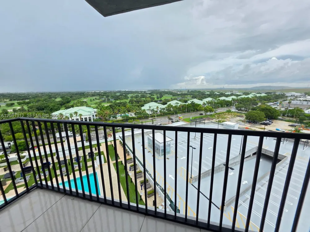 5300 Paseo Blvd #1014 Doral, FL 33166