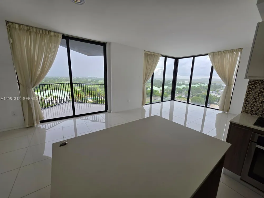 5300 Paseo Blvd #1014 Doral, FL 33166