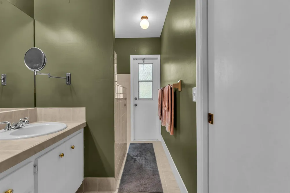 3839 NW 72nd Drive Coral Springs, FL 33065