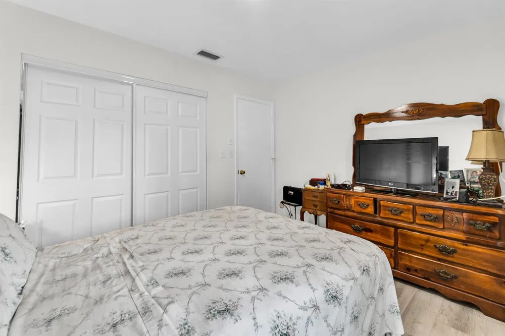 3839 NW 72nd Drive Coral Springs, FL 33065