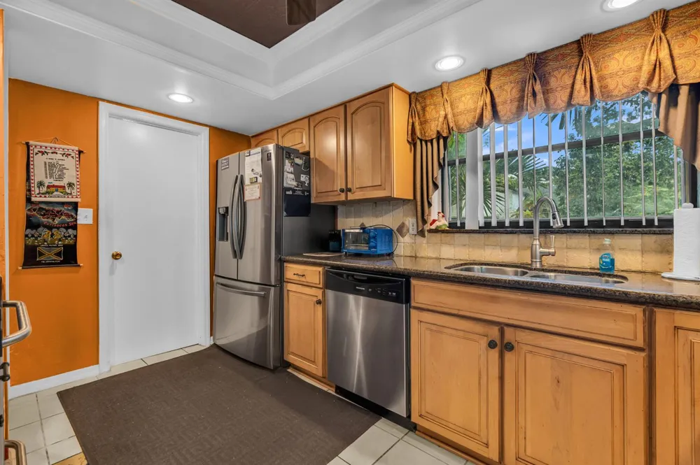 3839 NW 72nd Drive Coral Springs, FL 33065