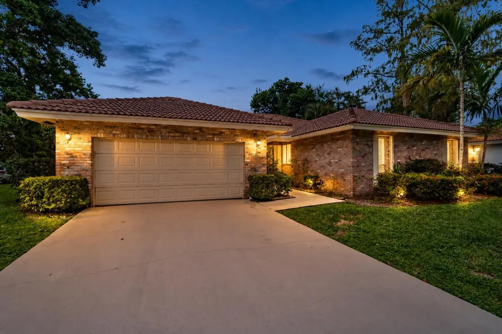 3839 NW 72nd Drive Coral Springs, FL 33065