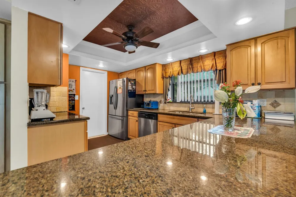 3839 NW 72nd Drive Coral Springs, FL 33065