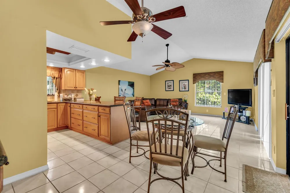 3839 NW 72nd Drive Coral Springs, FL 33065