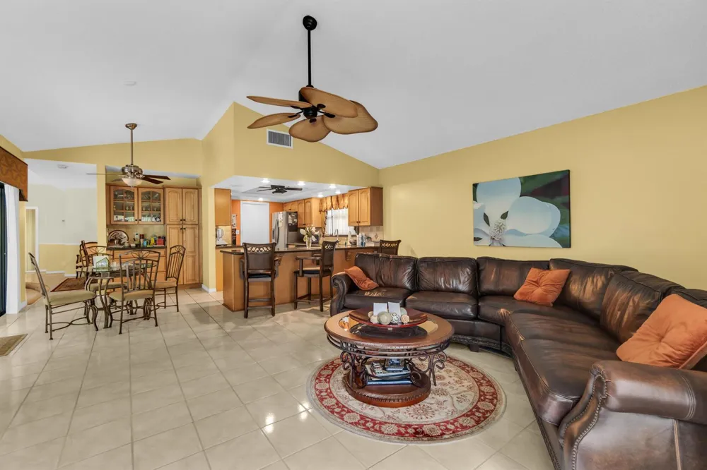 3839 NW 72nd Drive Coral Springs, FL 33065