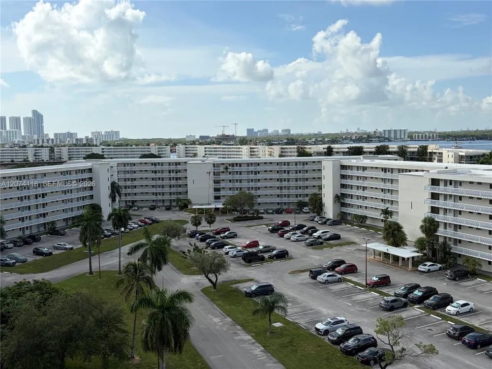 18011 Biscayne Blvd #905 Aventura, FL 33160