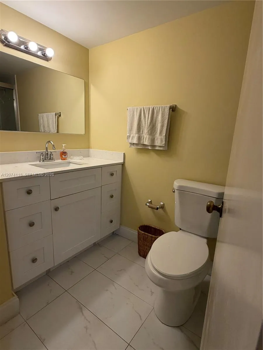 18011 Biscayne Blvd #905 Aventura, FL 33160