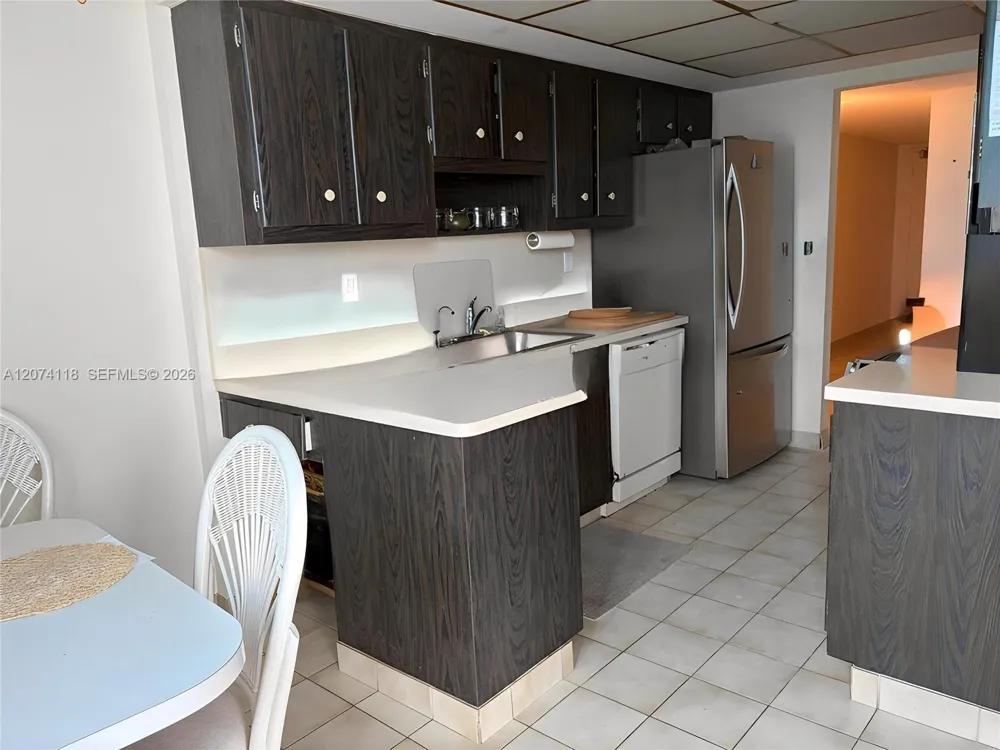 18011 Biscayne Blvd #905 Aventura, FL 33160