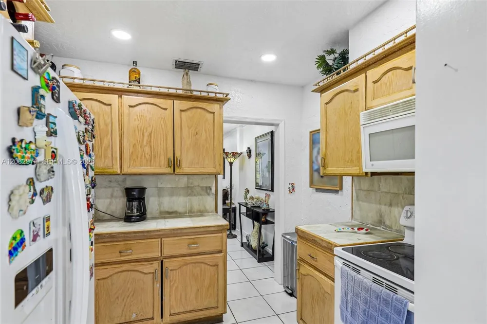 6531 SW 20th St West Miami, FL 33155