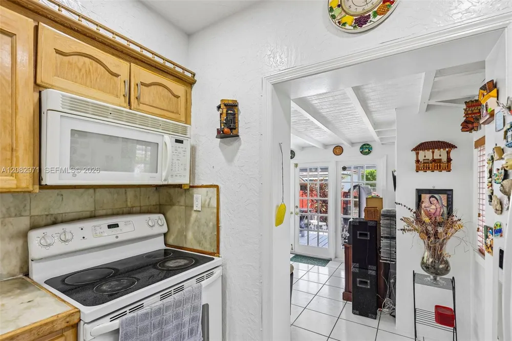6531 SW 20th St West Miami, FL 33155