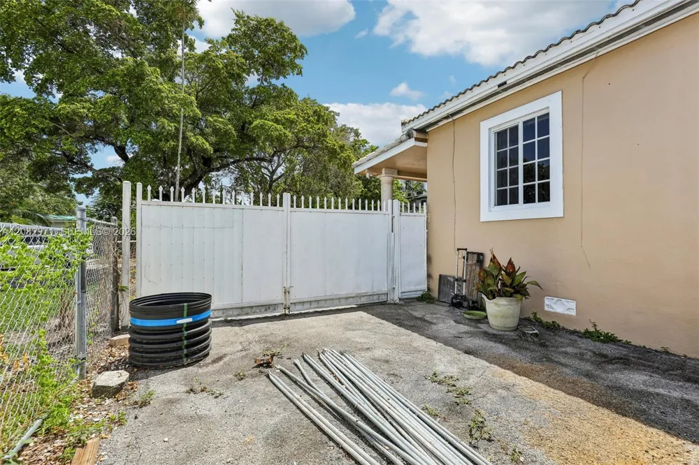 6531 SW 20th St West Miami, FL 33155
