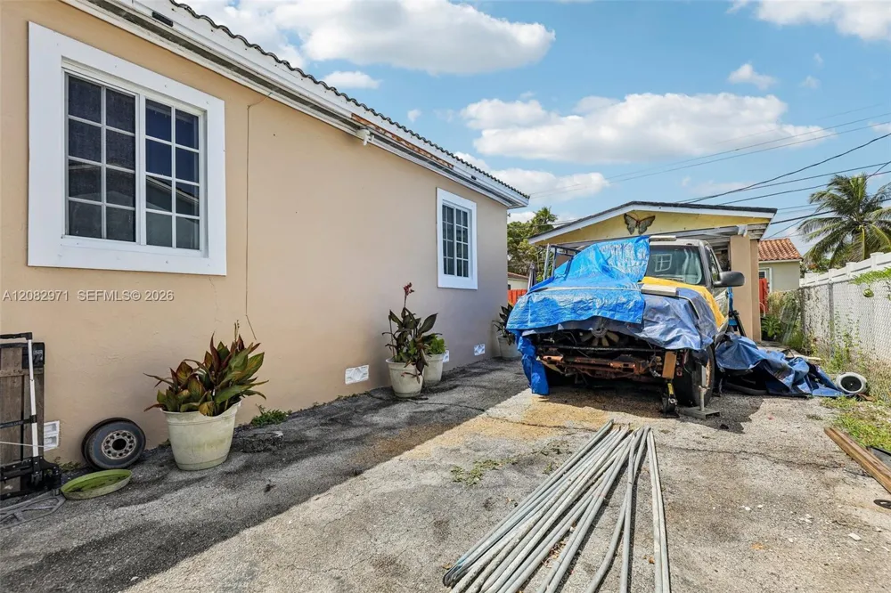 6531 SW 20th St West Miami, FL 33155