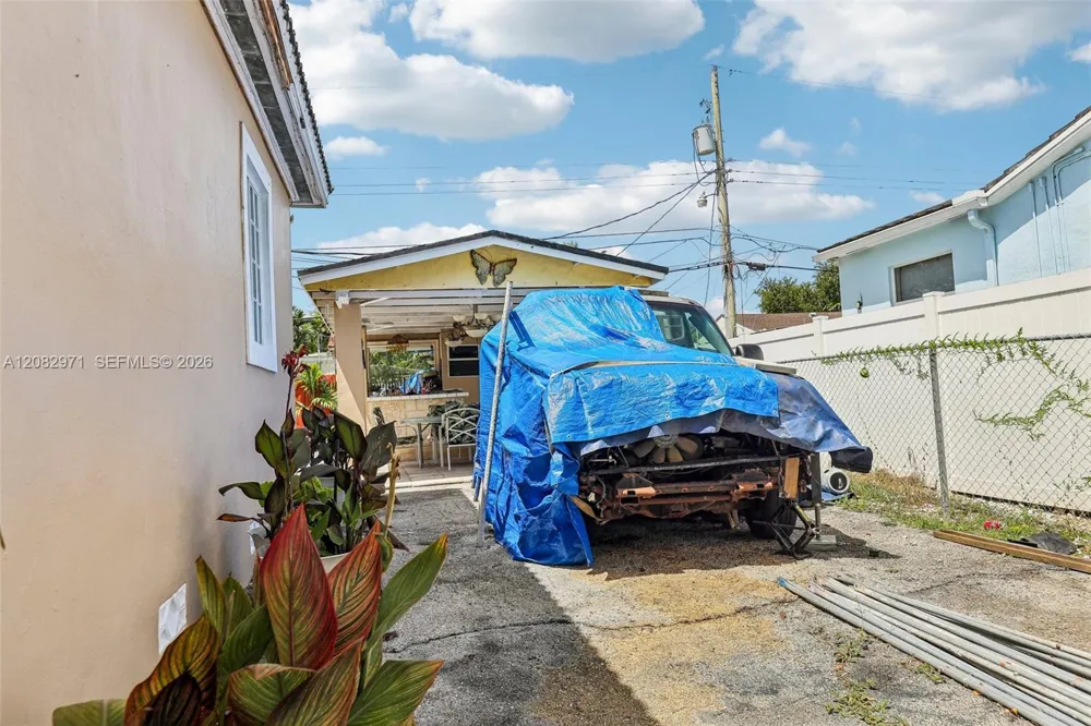 6531 SW 20th St West Miami, FL 33155
