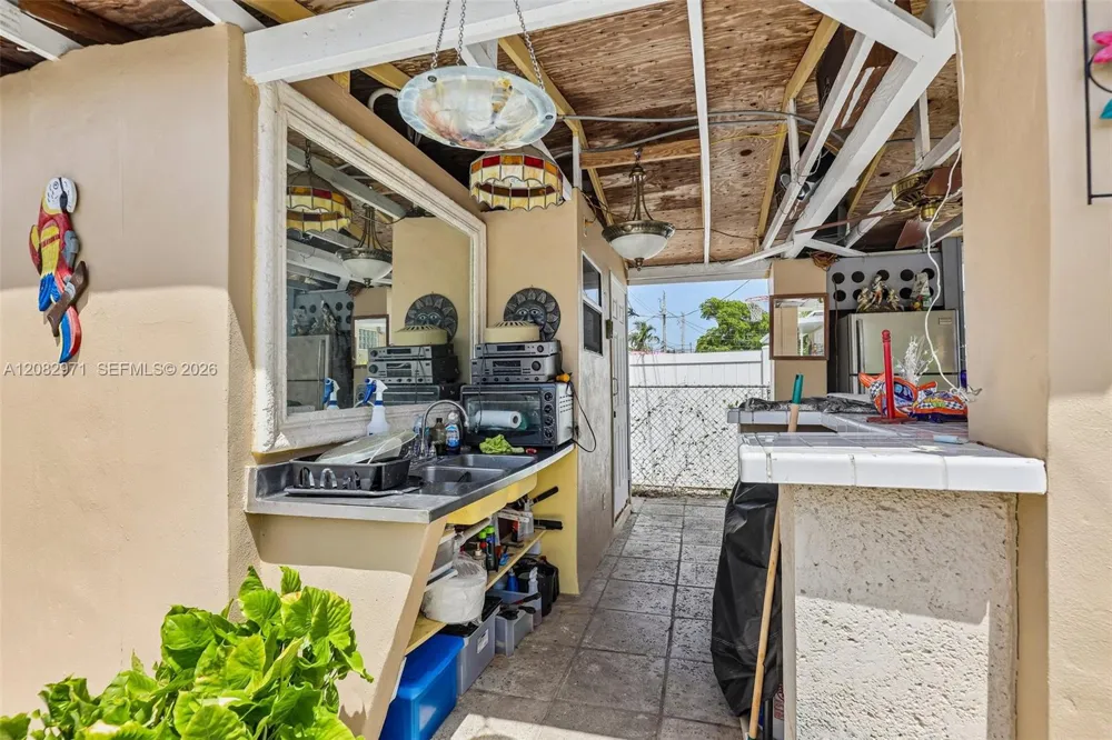 6531 SW 20th St West Miami, FL 33155